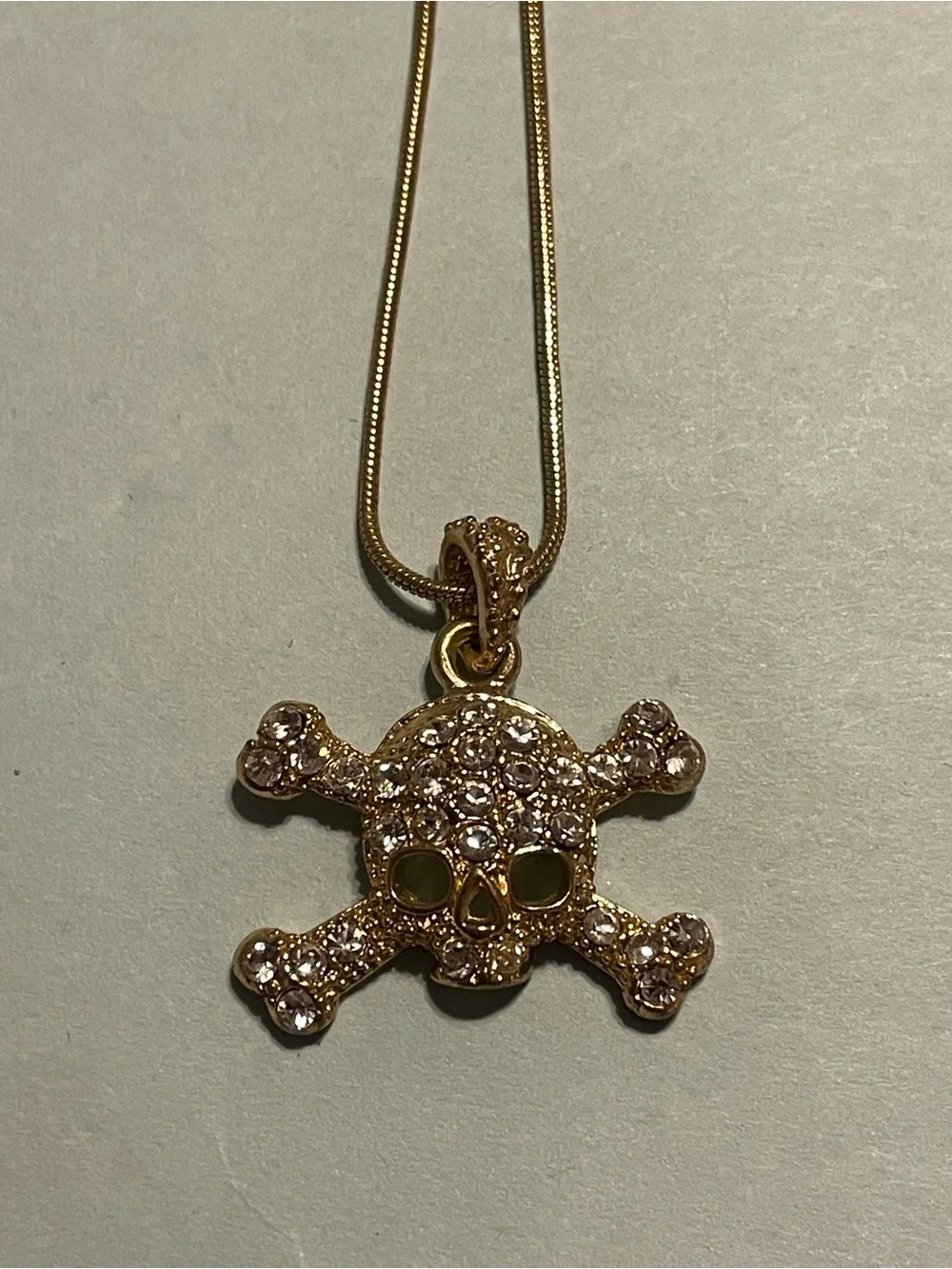 Skull & Cross Bones Gold Tone Rhinestone Icing Necklace #9210 💎 SALE